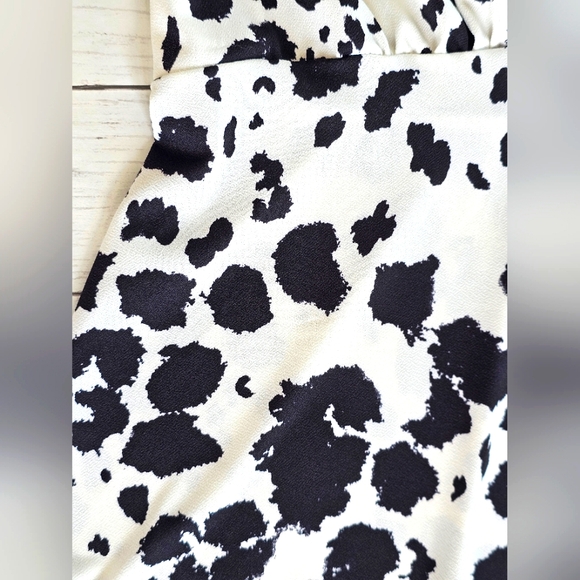 Poof New York Western Cow Print Black & White Stretchy Vneck Blouse Flowy - Picture 6 of 9
